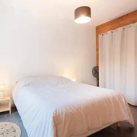 Suprana - Piscine Privee & Nature, 10 Pers Feriehus *