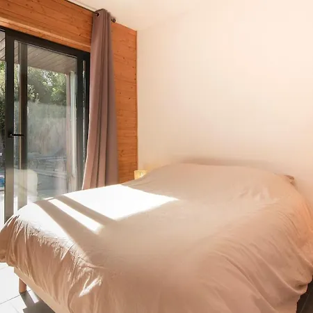 Suprana - Piscine Privee & Nature, 10 Pers Hébergement de vacances *