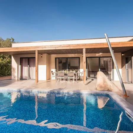 Suprana - Piscine Privee & Nature, 10 Pers Zonza