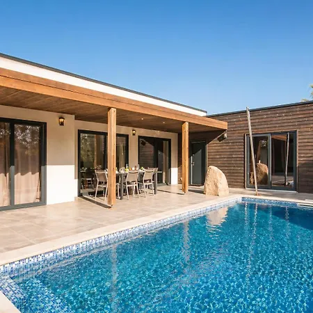 Suprana - Piscine Privee & Nature, 10 Pers
