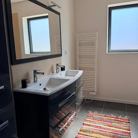Suprana - Piscine Privee & Nature, 10 Pers بيت للعطل زونزا