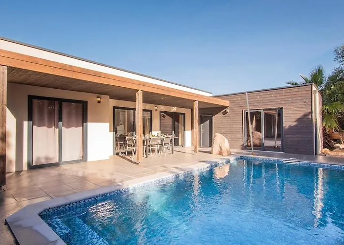 Suprana - Piscine Privee & Nature, 10 Pers * Zonza