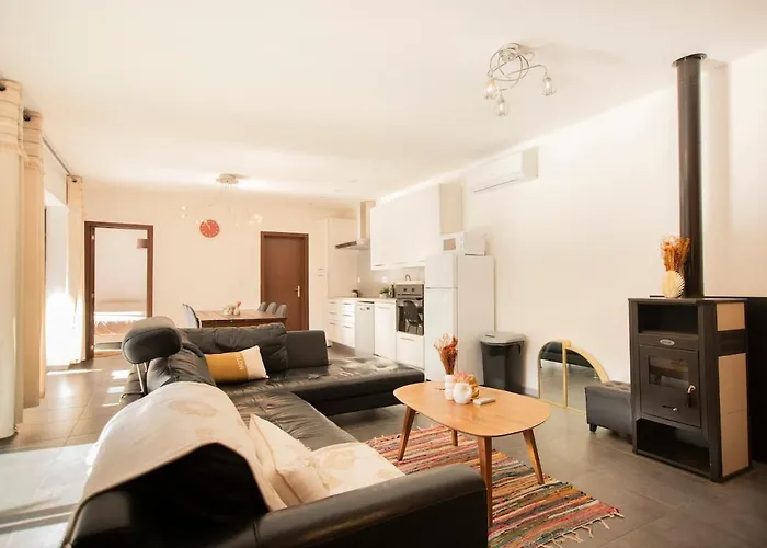 Suprana - Piscine Privee & Nature, 10 Pers